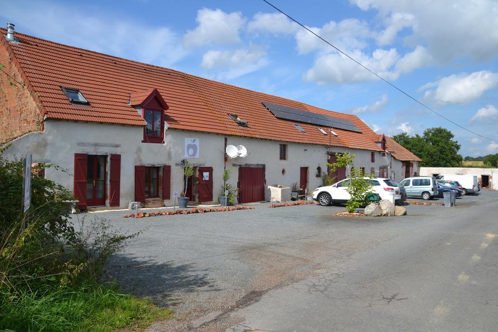 Les Fruits Du Passau Bed & Breakfast Saint-Désiré Екстериор снимка